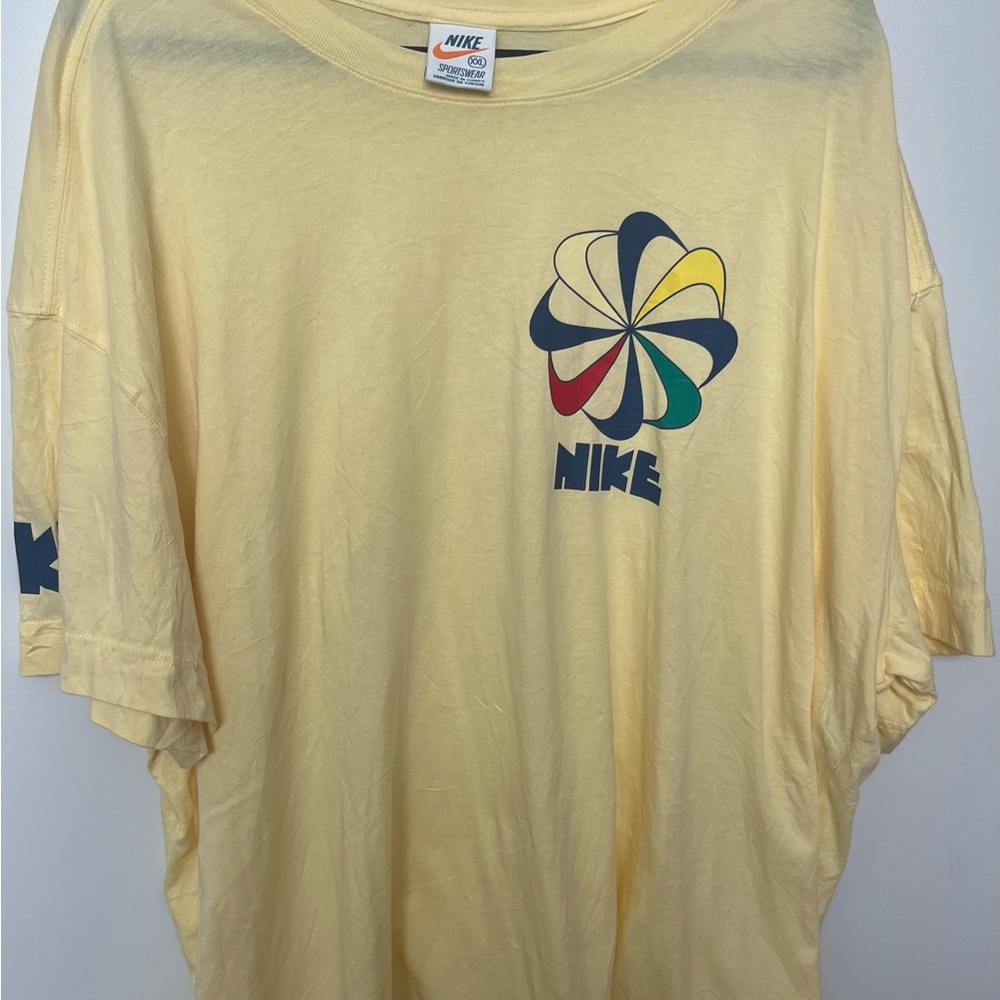 Nike Pinwheel Retro Vintage Style Yellow Short Sleeve T-Shirt Men’s Size XXL